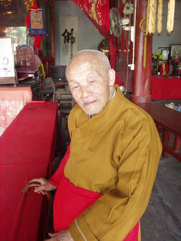 Old monk at a temple in Chengu.