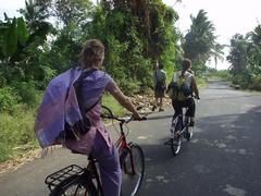 C�line and Angelique pedaling from the Vittala temple to the Zenana enclosure.