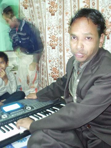 Mr. Bhagwan Das Katariga playing a ghazal.