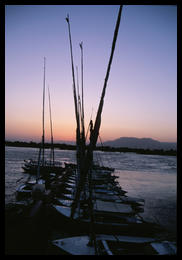 felukahs_docked_luxor