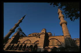blue_mosque_close